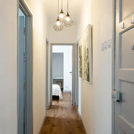 Minimalist In Caldas